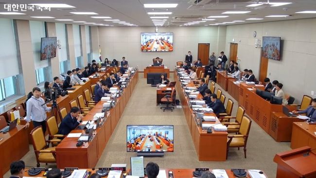 국회 법사위, 대법원 국정감사 실시…조희대 대법원장 증인 선서 거부